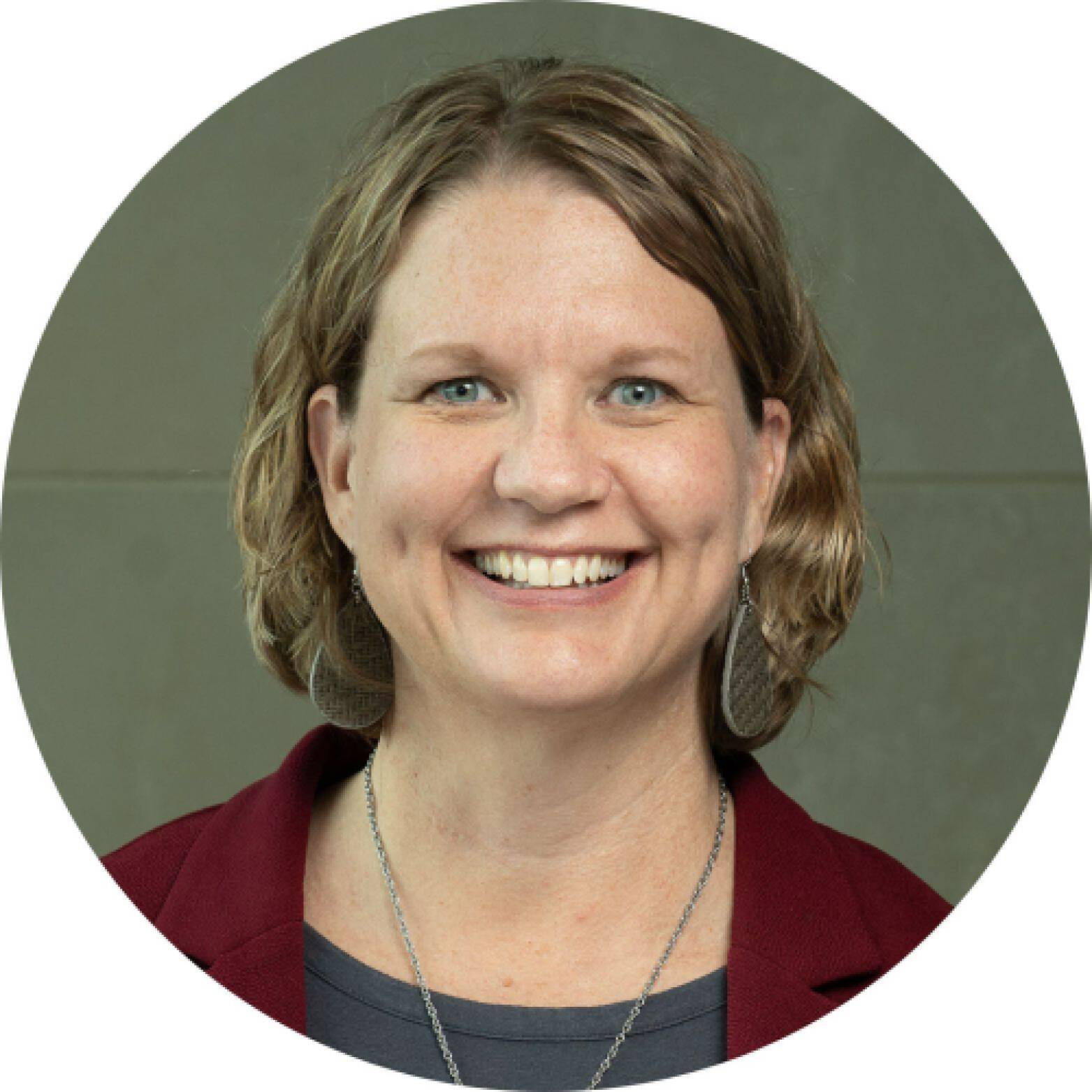 Julie Bekius headshot
